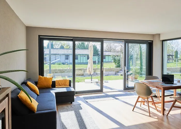 Mihelyuenk Apartament *